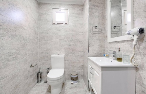 Cekirge Mahallesi Maison | Hotel Room w Garden and Shared Terrace in Bursa