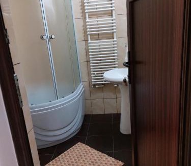 Nehoiu Hôtel | Hotel Roua Muntilor