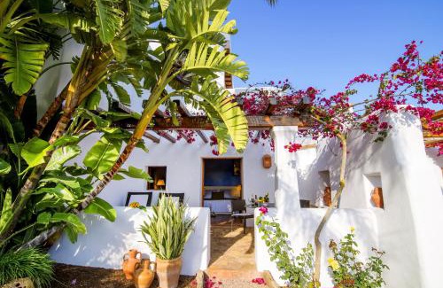 Sant Carles de Peralta Maison | Hotel Rural & Spa Can Curreu