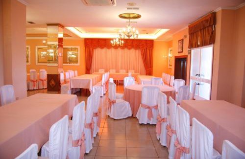 San Cibrao Das Vinas Hôtel | Hotel San Rosendo