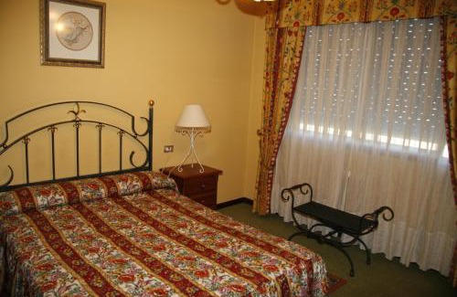 San Cibrao Das Vinas Hôtel | Hotel San Rosendo