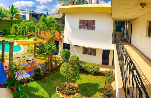 Antiguo Cuscatlan Hôtel | Hotel Santa Elena