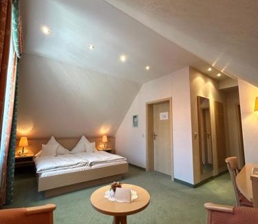 Bornheim Hôtel | Hotel Schmärrnche
