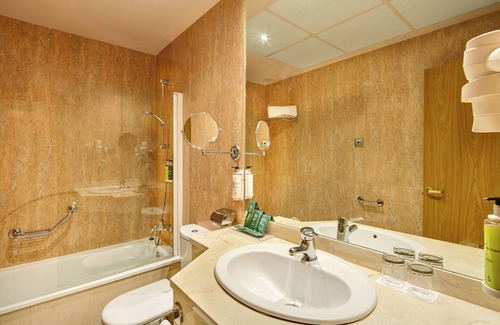 San Blas-Canillejas Hôtel | Hotel Sercotel Alcalá 611