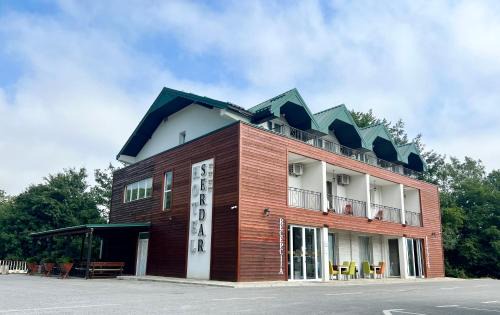 Mojkovac Hôtel | Hotel Serdar