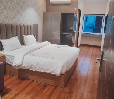 Charbagh Hôtel | Hotel Sharma Regency