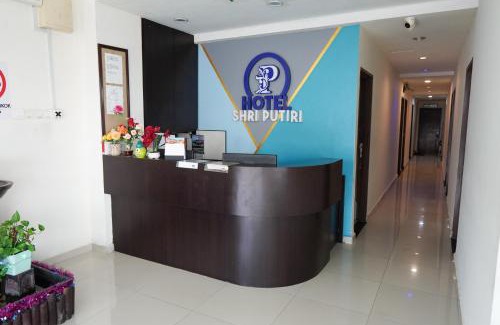 Pasir Gudang Hôtel | Hotel Shri Putiri