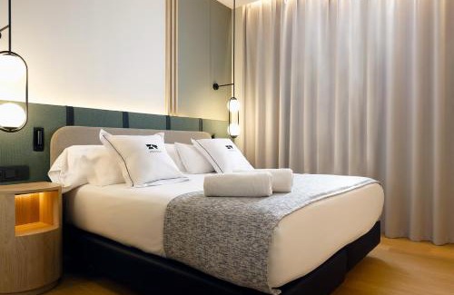 El Parc i la Llacuna del Poblenou Hôtel | Hotel & Spa Villa Olimpica Suites
