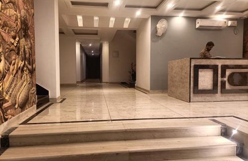 South West Hôtel | Hotel SSD Le-Mount Plaza Near IGI Airport Delhi