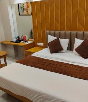 Pitampura Hôtel | Hotel Star Near railway station