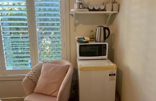 Kogarah Hôtel | Hotel Style Monterey Guest Studio near Hospitals, Beach and Airport