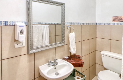 La Cruz Maison | Hotel-style suite in amazing family-owned hotel, restaurant & bar, & fast WiFi