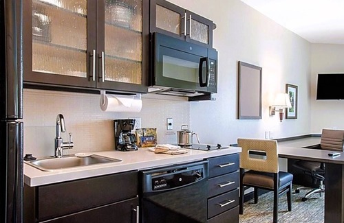 North San Antonio - SAT Appartement | Hotel Suites with great guest amenities near San Antonio International Airport.