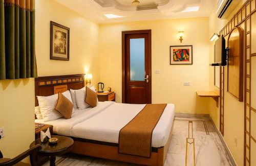 Karol Bagh Hôtel | Hotel TJS Royale, Karol Bagh, 2 Mins from Metro