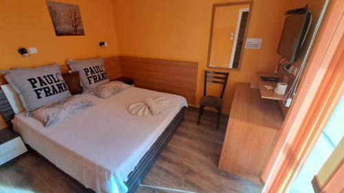 Pleven Hôtel | Hotel Toni