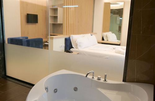 Skataj Hôtel | Hotel Triumf Shengjin
