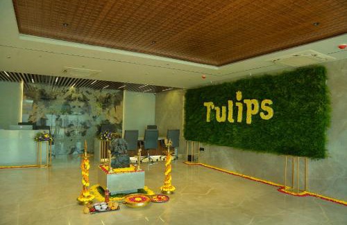 Medchal Hôtel | Hotel Tulips Grand