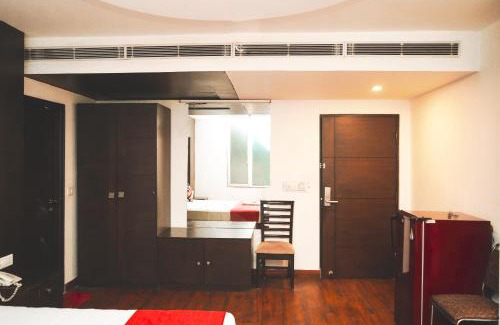 Sainik Farm Hôtel | Hotel Twenty Four In Malviya Nagar
