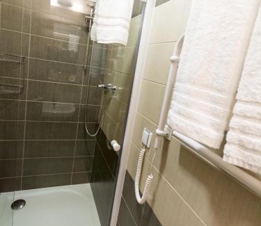 Velke Popovice Hôtel | Hotel u Ledu