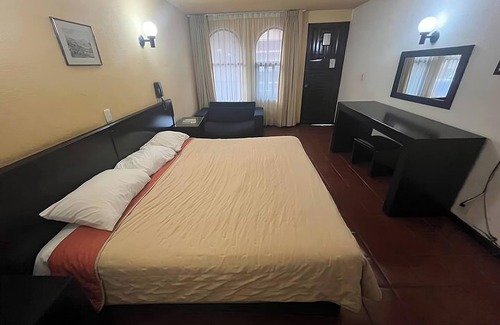 Morelia Hôtel | Hotel Villa Capri, 1 cama triple 4 Huéspedes