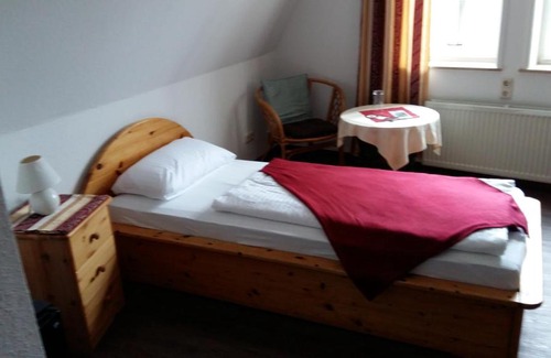 Celle Hôtel | Hotel Village