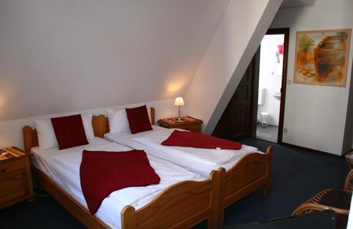 Celle Hôtel | Hotel Village