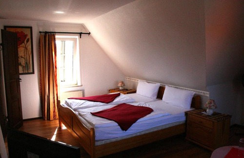 Celle Hôtel | Hotel Village