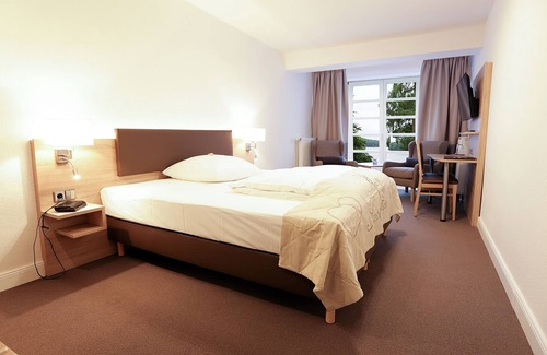 Moelln Hôtel | Hotel Waldhalle