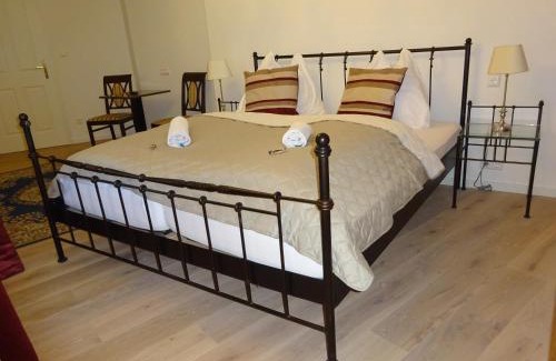 Tulln an der Donau Hôtel | Hotel Widhof - Check-in im Hotel Nibelungenhof