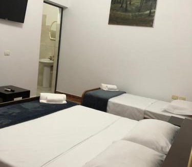 Rubik Hôtel | Hotel Xhej
