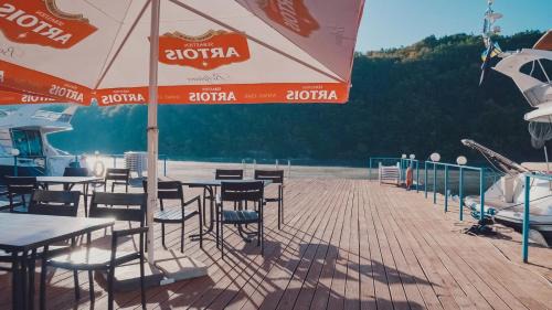 Chernivtsi Region Maison | Hotel Yacht Club Mayak