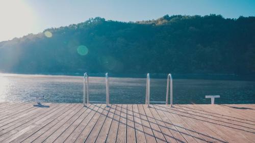 Chernivtsi Region Maison | Hotel Yacht Club Mayak