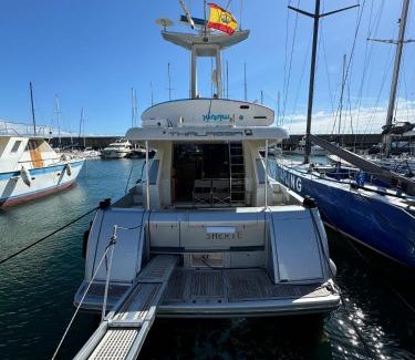 Sant Adria de Besos Location De Bateaux | Hotel Yacht Sherte