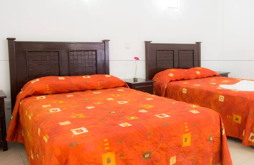 Lazaro Cardenas Hôtel | Hotel Zirahuen