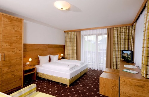 Juns Hôtel | Hotel zum grünen Tor