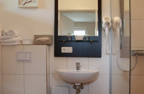 Ovelgoenne Hôtel | Hotel zur Heidebluete