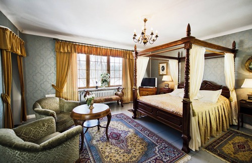 Hakumaki Hôtel | Hotelli Vanajanlinna