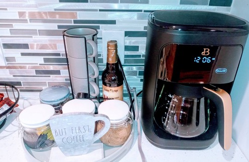 Mastic Maison | Hottub, ⛳️, htd pool,Basketball, volleyball .