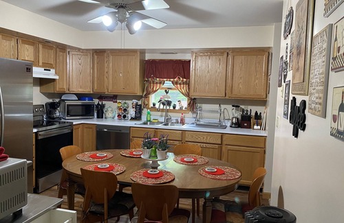 Elka Park Maison | Hottub, Sauna, Deck, Backyard, Hi-Speed Internet