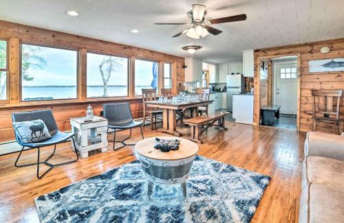 Prudenville Maison | Houghton Lake Cottage with New Private Deck!