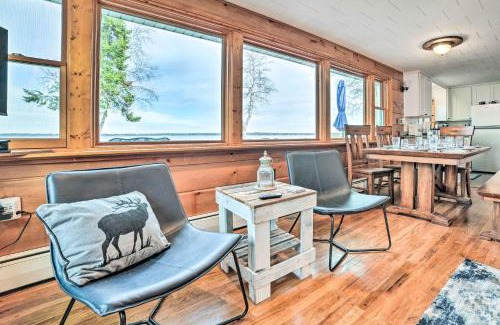 Prudenville Maison | Houghton Lake Cottage with New Private Deck!