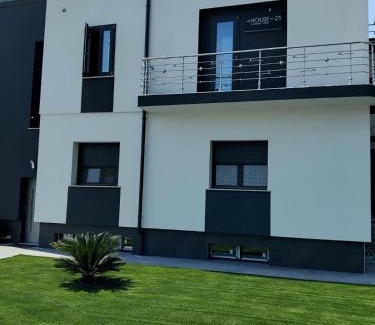 Collecchio Maison | House 21 Residence Room