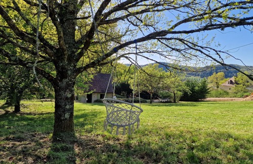 Saint-Julien-de-Lampon Maison | Maison agréable avec vue