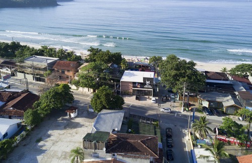 Maresias Maison | Maison à 30 mètres de la plage, tarifs basse saison