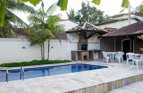 Maresias Maison | Maison à 30 mètres de la plage, tarifs basse saison