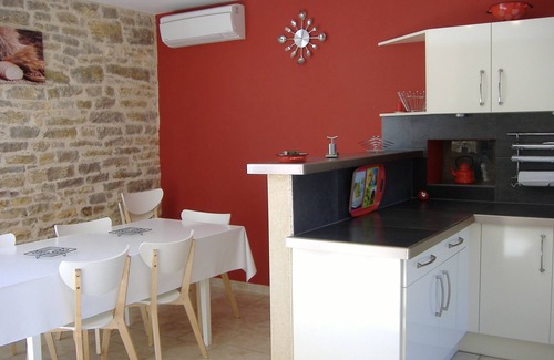 Villeneuve d'Aveyron Maison | maison 4 *, 6/8 pers, sur 5000m², climatisée, wifi