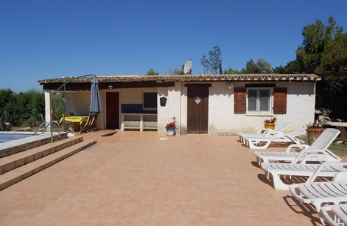 Fontvieille Maison | PENSEZ 1er, 8 MAI, ASCENSION MAISON 4 PERS. AU CALME PISCINE CONFORT 48 M2