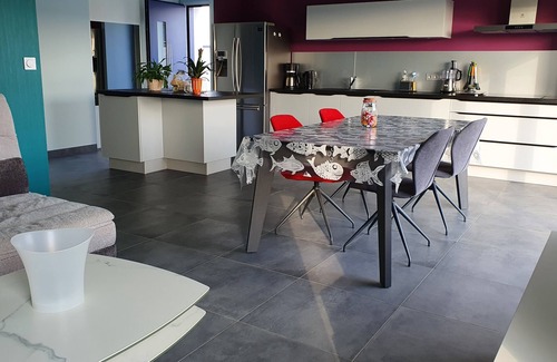 Longeville-sur-Mer Maison | Maison 4 * SPA extérieur , 4 chambres , 2 salles d'eau , proche plage