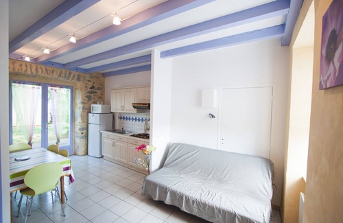 Montreal Maison | Gite 4A Sud Ardèche avec piscine et animations l'été