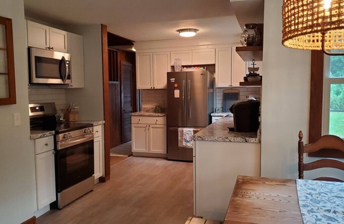 Cape Neddick Maison | House 5 min drive to beach, 2 minute drive to downtown Ogunquit & Perkins Cove